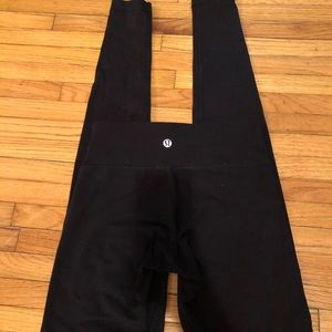 Black Lululemon leggings